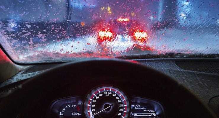 Как ездить в дождь: 10 главных правил - Авто bigmir)net