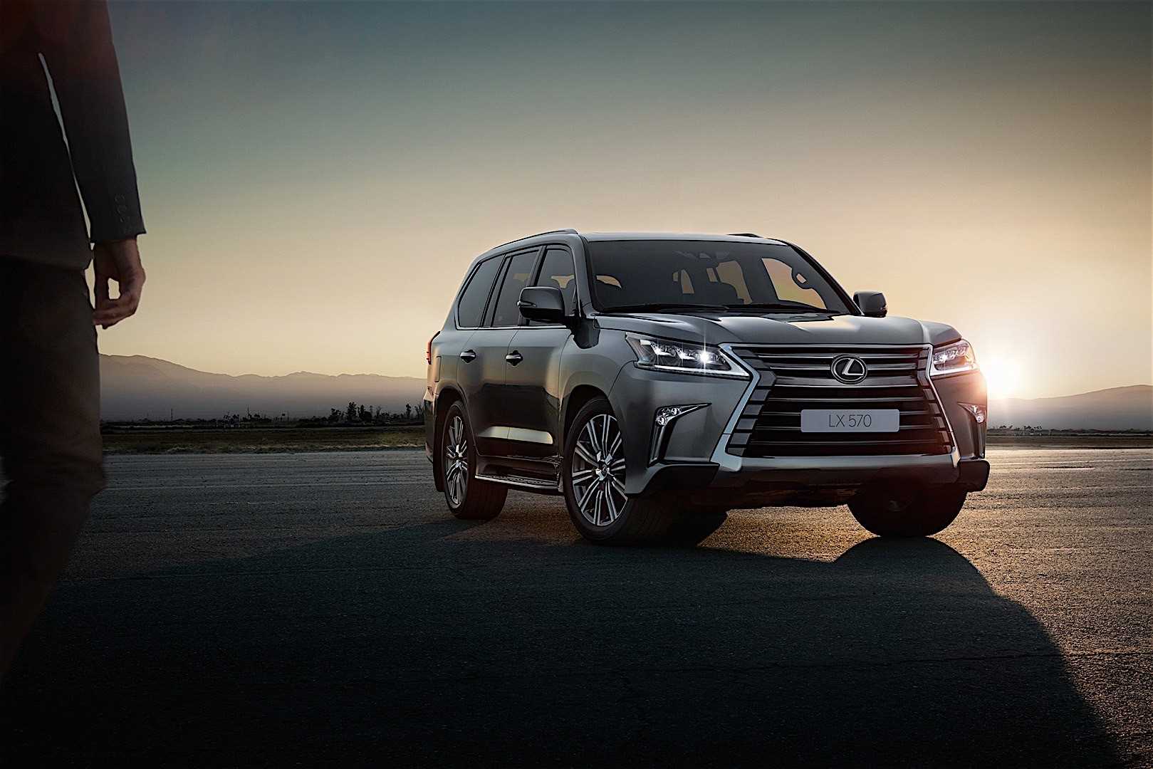 LEXUS LX specs & photos - 2015, 2016, 2017, 2018, 2019, 2020, 2021 -  autoevolution