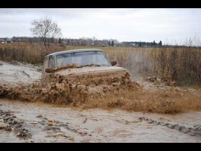 Особенности езды на Ниве! Ошибки новичка — Лада 4x4 3D, 1.7 л., 1996 года на DRIVE2