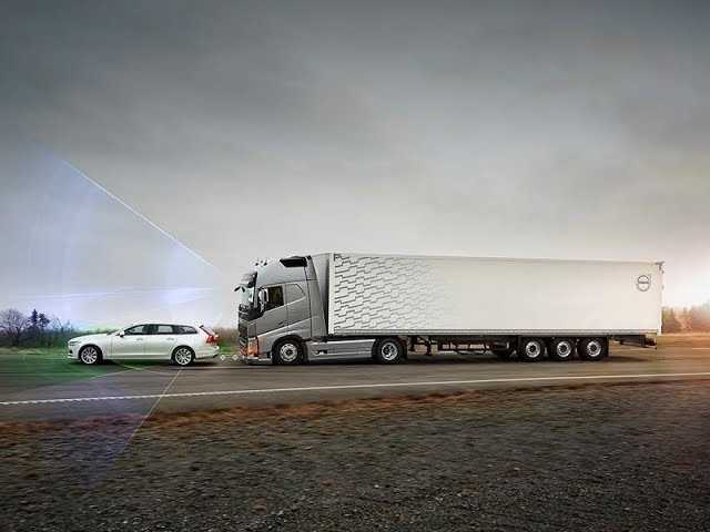 Система экстренного торможения Volvo EM Brake Trucks - YouTube