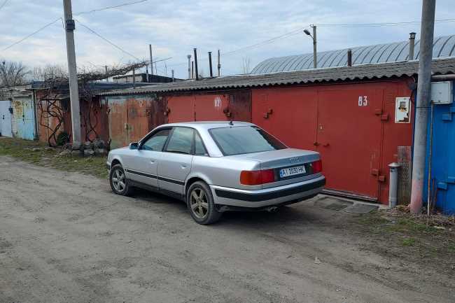 Audi 100