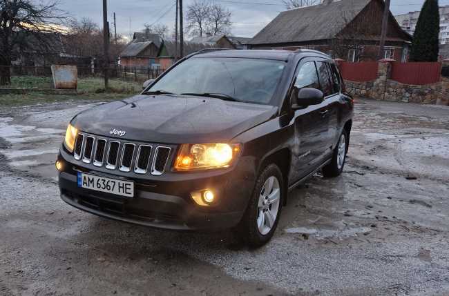 Продаж авто Jeep Compass 2016 р. Бензин  ціна $ 12300 у м. Новоград-Волинський
