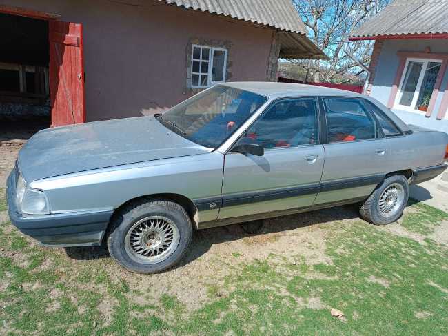 Продаж авто Audi 100 1984 р. Бензин  ціна $ 1200 у м. Чернівці