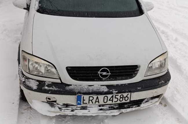 Продаж авто Opel Zafira 2001 р. Дизель  ціна $ 1000 у м. Любешів
