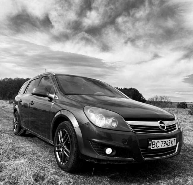 Продаж авто Opel Astra 2010 р. Дизель  ціна $ 6500 у м. Золочів