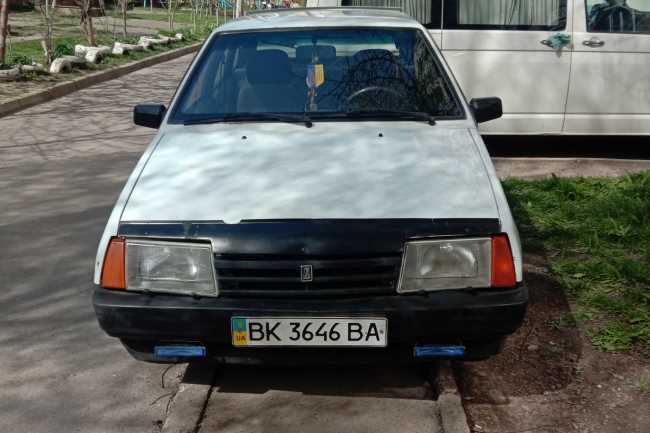Продаж авто ВАЗ Lada 2109 2000 р. Газ/Бензин  ціна $ 1200 у м. Рівне