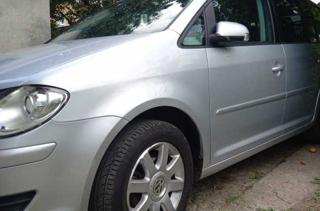 Продаж авто Volkswagen Touran 2009 р. Дизель  ціна $ 7300 у м. Миколаїв