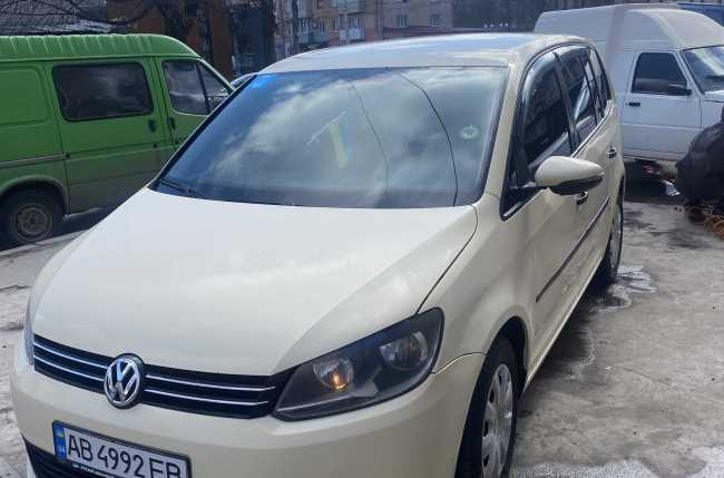 Продаж авто Volkswagen Touran 2012 р. Дизель  ціна $ 7999 у м. Вінниця