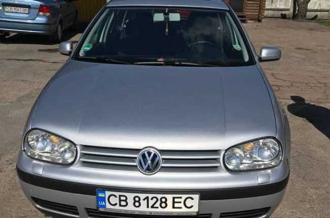 Продаж авто Volkswagen Golf 2000 р. Бензин  ціна $ 4500 у м. Чернігів