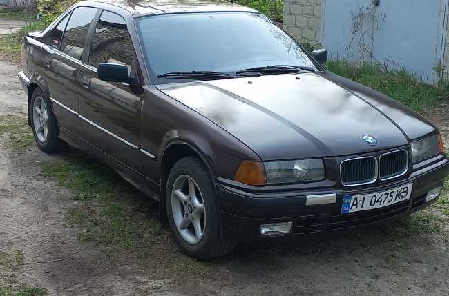 Продаж авто BMW 3 Series 1991 р. Бензин  ціна $ 3300 у м. Бородянка