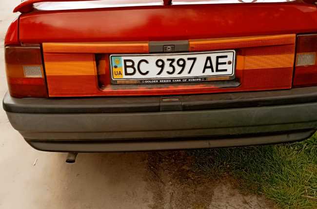 Продаж авто Opel Vectra 1990 р. Бензин  ціна $ 1000 у м. Львів