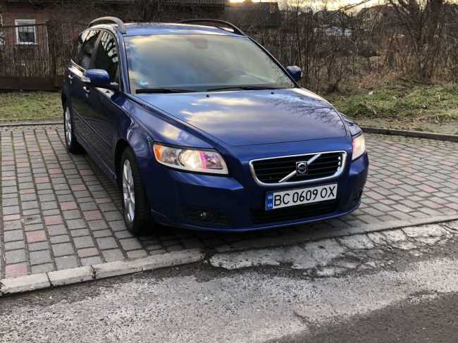 Volvo V50