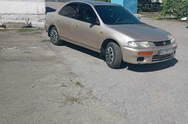 Mazda 323