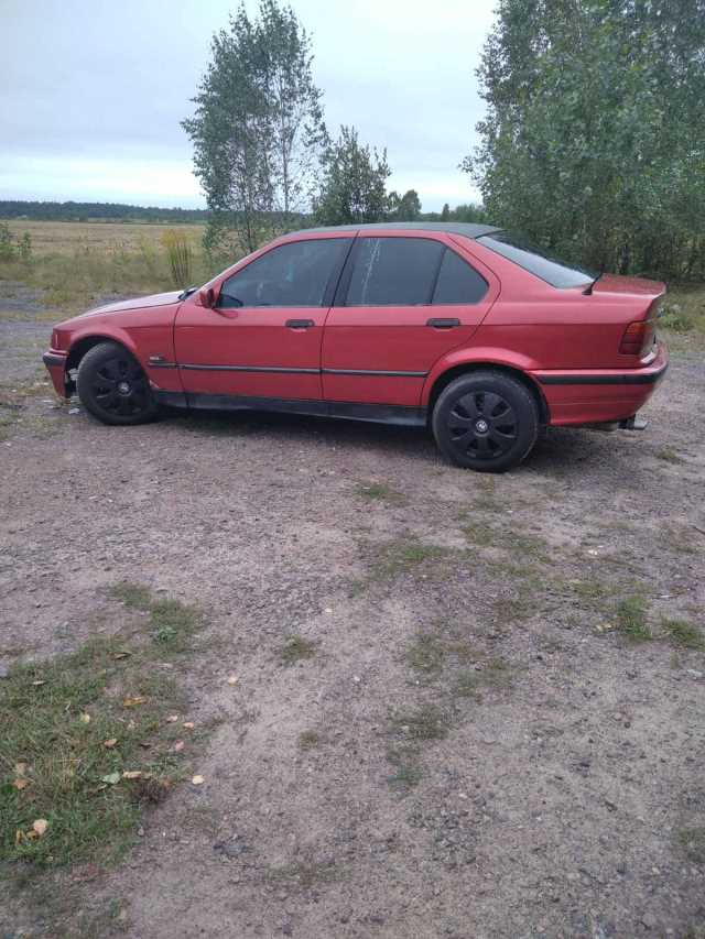 Продаж авто BMW 3 Series 1991 р. Бензин  ціна $ 2500 у м. Олевськ