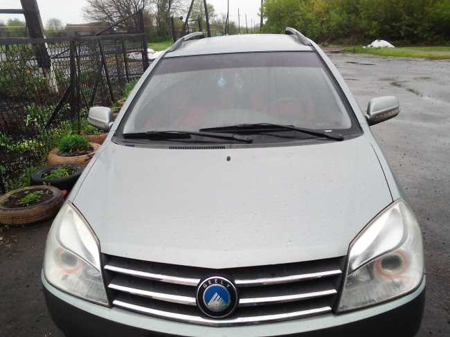 Geely MK Cross