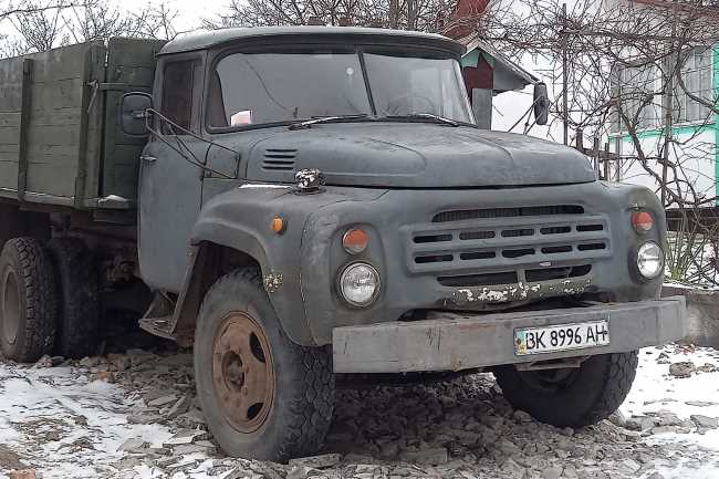 Продаж авто ЗИЛ 4104 1989 р. Дизель  ціна $ 3500 у м. Хмельницький
