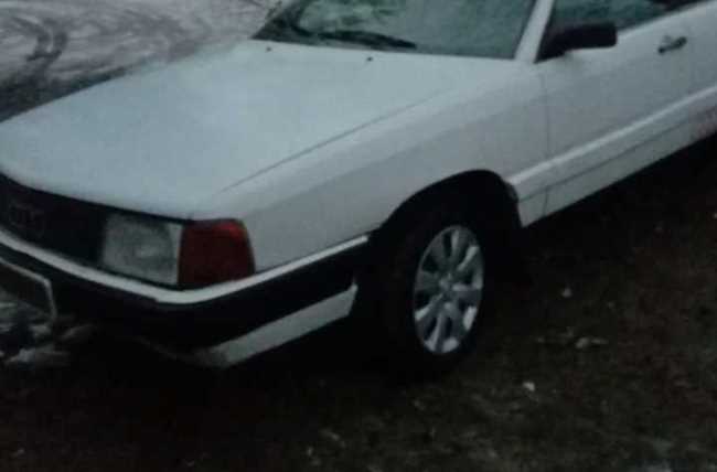 Audi 100