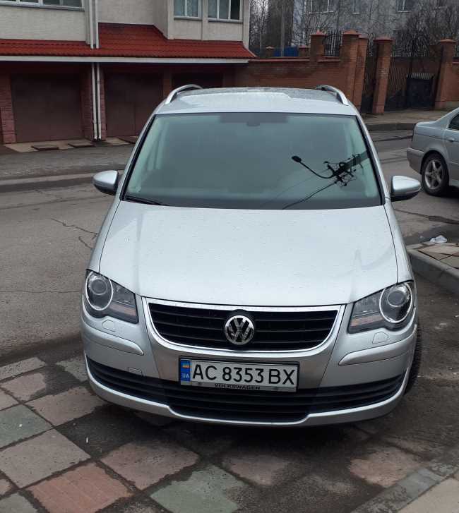 Продаж авто Volkswagen Touran 2010 р. Бензин 1390 ціна Договірна у м. Луцьк
