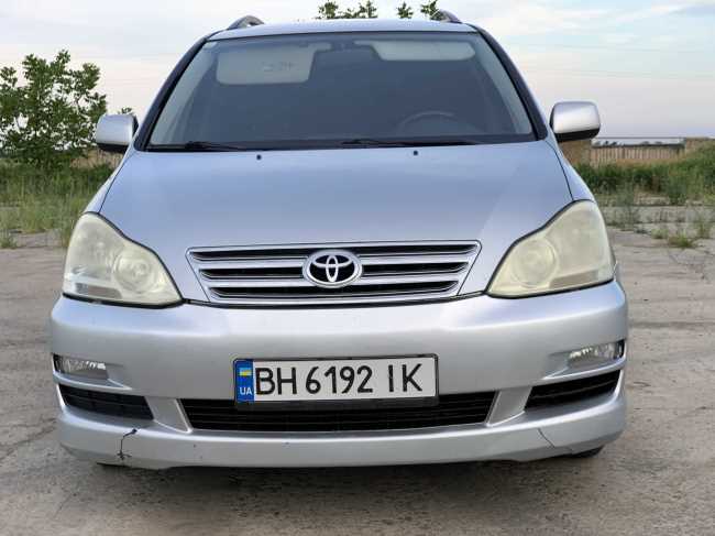 Toyota Avensis Verso
