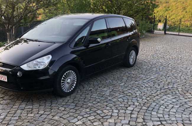 Ford S-Max
