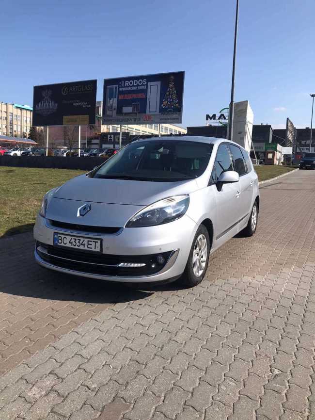 Продаж авто Renault Scenic 2012 р. Дизель 1500 ціна $ 10500 у м. Львів