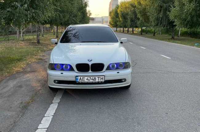 Продаж авто BMW 5 Series 2000 р. Дизель  ціна $ 5999 у м. Дніпро