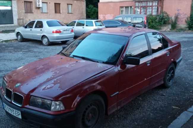 Продаж авто BMW 3 Series 1992 р. Бензин  ціна $ 2000 у м. Ужгород