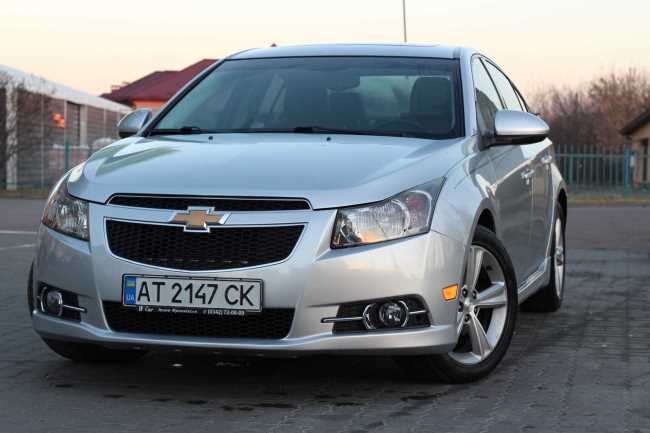 Продаж авто Chevrolet Cruze 2013 р. Бензин  ціна $ 8300 у м. Івано-Франківськ