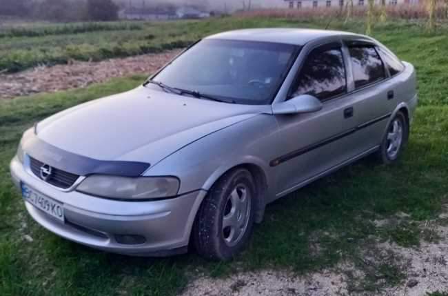 Продаж авто Opel Vectra 1998 р. Газ/Бензин  ціна $ 3300 у м. Рогатин