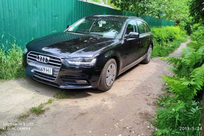 Продажа автомобиля Audi A4 2014 г. Дизель  цена $ 5000 в г. Краснокутск