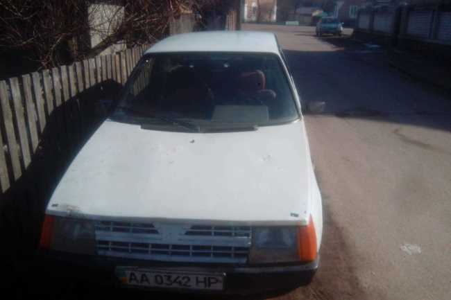Продаж авто ЗАЗ 1102 Таврія 2000 р. Бензин  ціна $ 500 у м. Овруч