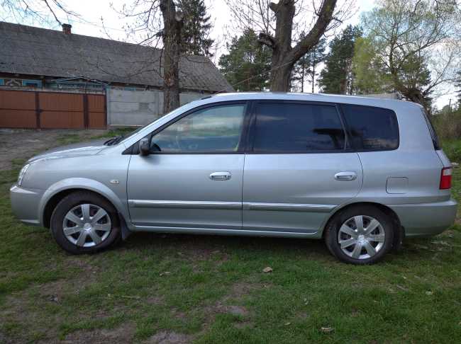 Kia Carens