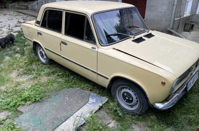 Продаж авто ВАЗ Lada 21011 1980 р. Бензин  ціна $ 690 у м. Хмельницький
