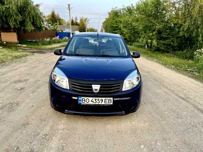 Продаж авто Dacia Sandero 2009 р. Бензин 1390 ціна $ 4999 у м. Козова