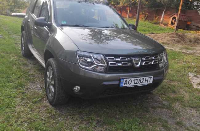 Продаж авто Dacia Duster 2014 р. Бензин  ціна $ 8500 у м. Мука́чево