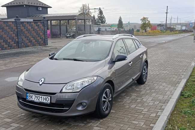 Продаж авто Renault Megane 2011 р. Бензин  ціна $ 6400 у м. Рівне