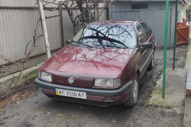 Продаж авто Volkswagen Passat 1991 р. Бензин  ціна $ 1700 у м. Володимир-Волинський