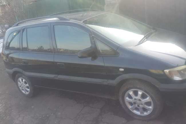 Продаж авто Opel Zafira 2003 р. Дизель  ціна $ 4500 у м. Новгород-Сіверський