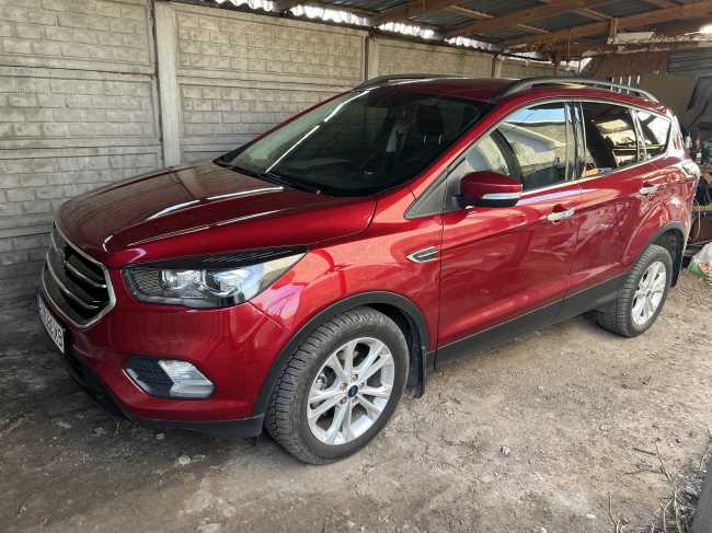 Продаж авто Ford Escape 2018 р. Бензин  ціна $ 15700 у м. Дніпро