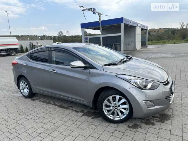 Продаж авто Hyundai Elantra 2012 р. Газ/Бензин  ціна $ 9500 у м. Івано-Франківськ