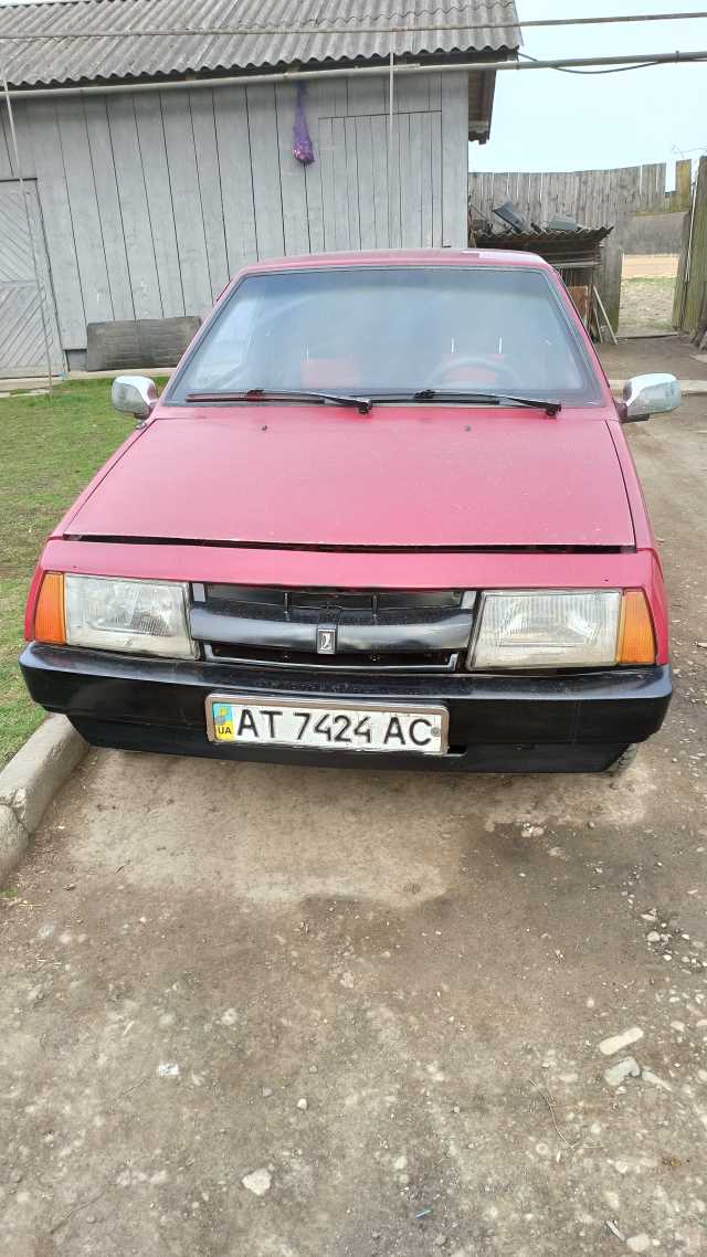 Продаж авто ВАЗ Lada 2108 1992 р. Бензин  ціна $ 800 у м. Коломия