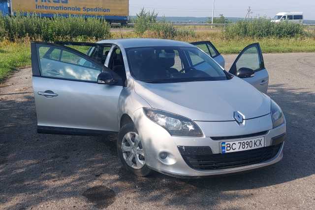 Продаж авто Renault Megane 2011 р. Дизель  ціна $ 7000 у м. Львів