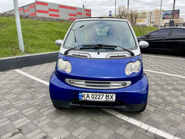 Продаж авто Smart Fortwo 2001 р. Бензин  ціна $ 3900 у м. Київ