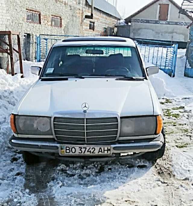 Продаж авто Mercedes-Benz W123 1984 р. Газ/Бензин  ціна $ 1000 у м. Тернопіль