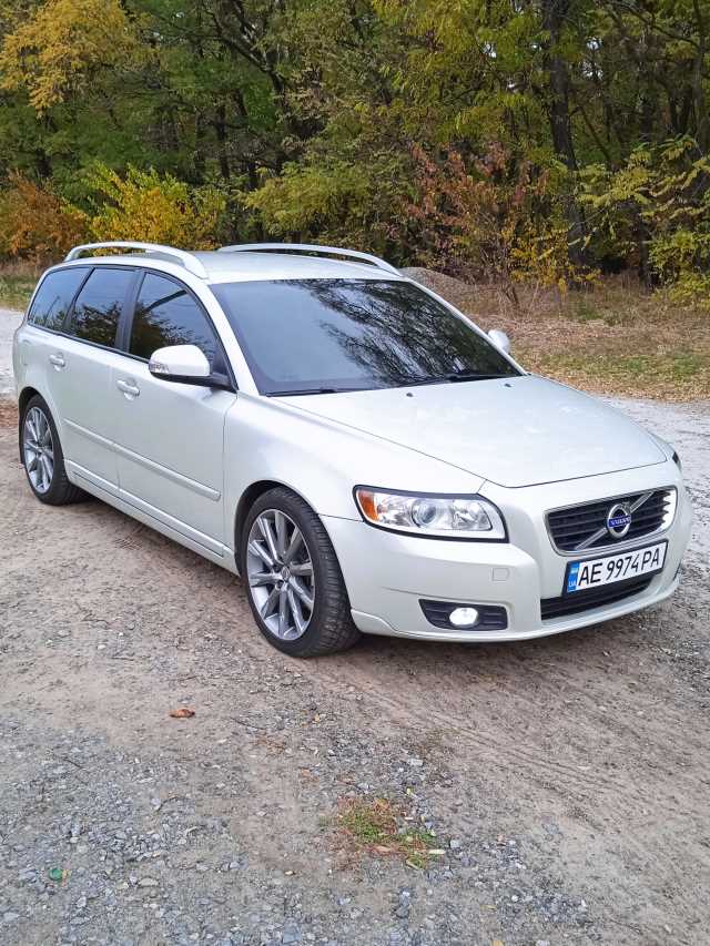 Volvo V50