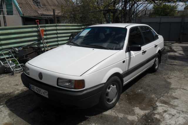Продаж авто Volkswagen Passat 1990 р. Газ/Бензин  ціна $ 3700 у м. Дніпро