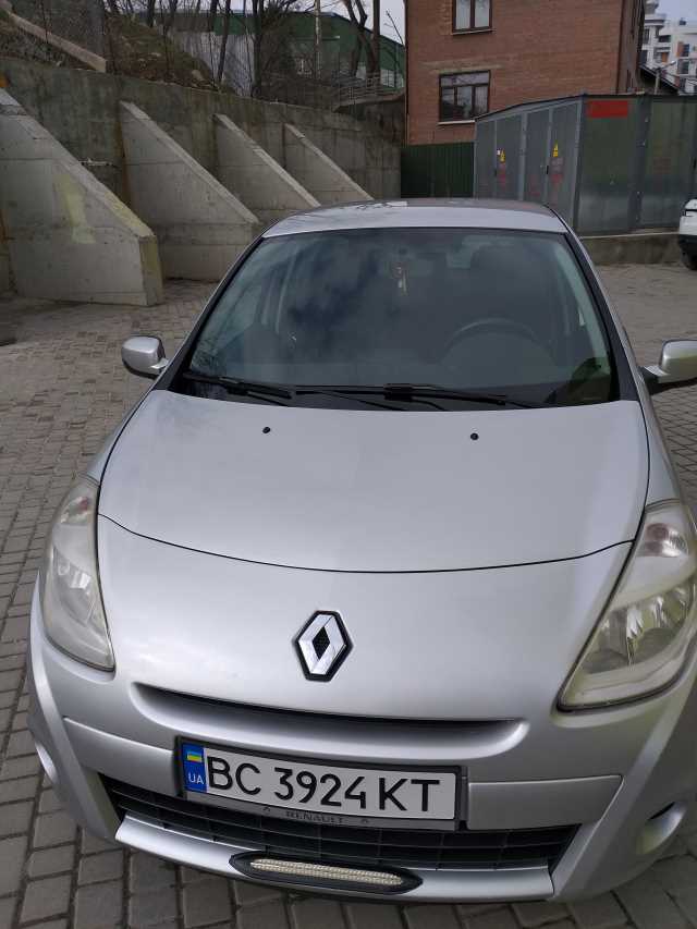 Продаж авто Renault Clio 2009 р. Дизель  ціна $ 5650 у м. Львів
